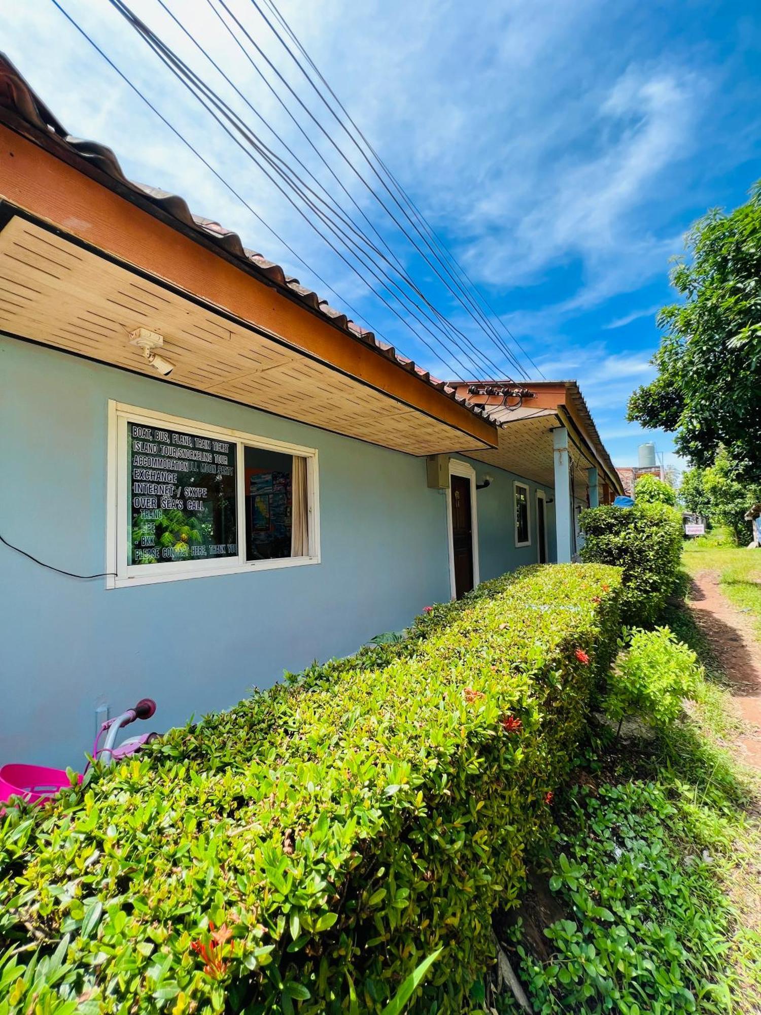 Prukrom Lanta Guesthouse Ko Lanta Exteriör bild