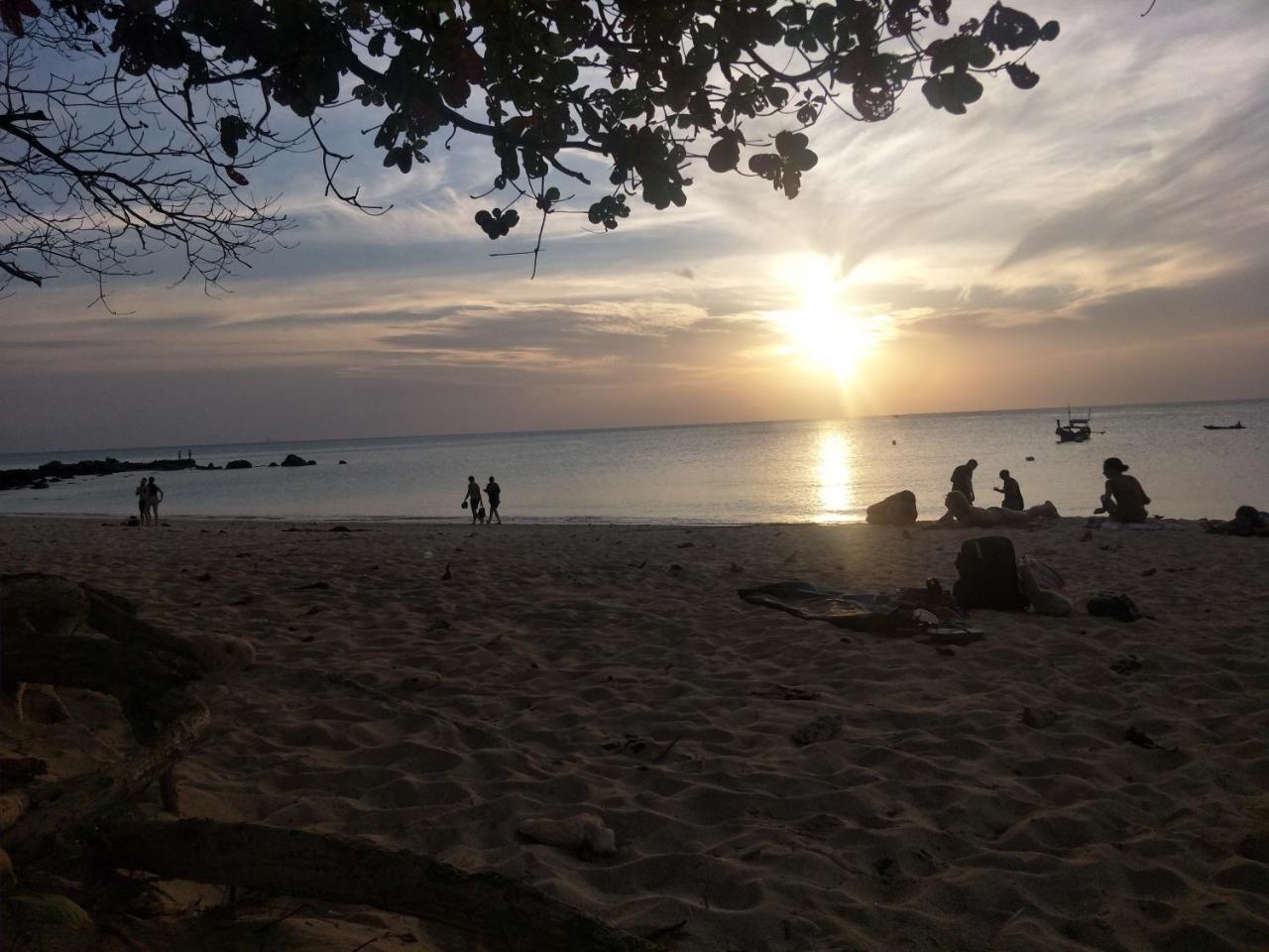 Prukrom Lanta Guesthouse Ko Lanta Exteriör bild